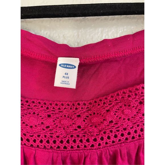 Women’s Old Navy Plus Size Square Neck Blouse Bundle in Magenta + Black size 4X - Picture 4 of 7